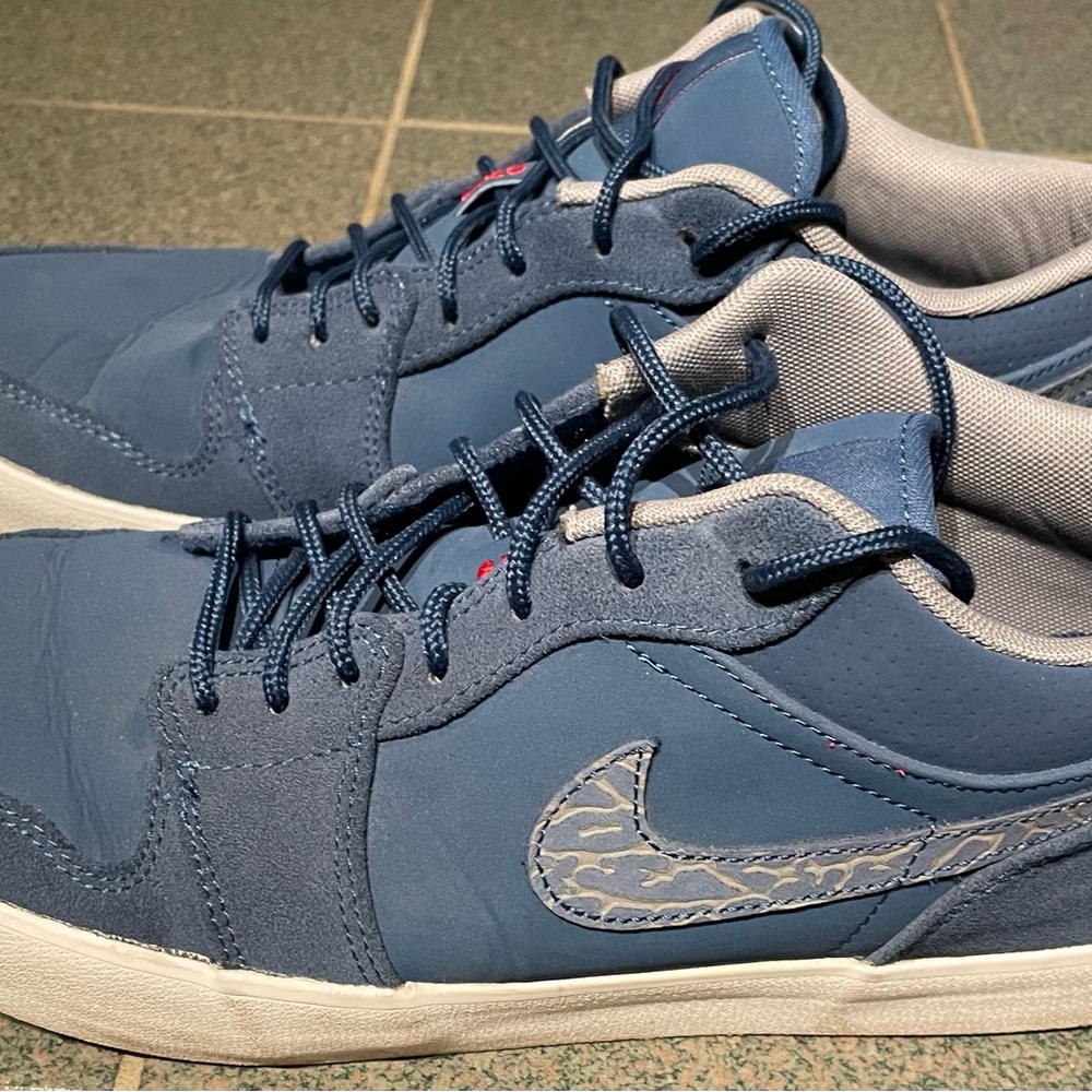 Nike cement collectors sneakers Air Jordans